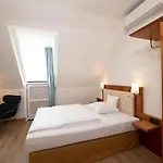 Hotel Kauzenberg 3*