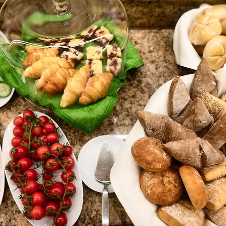 Kauzenberg מלון 3*