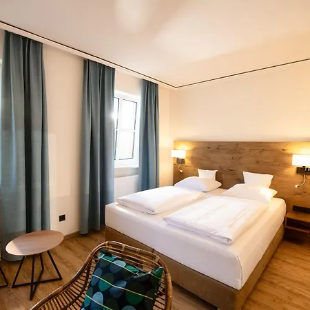 מלון Kauzenberg 3*